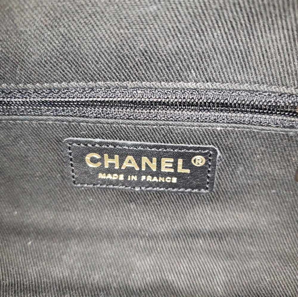Chanel Vintage Clutch Limited Edition Black Leather CC Charm Logo Gold & Silver - Picture 15 of 17